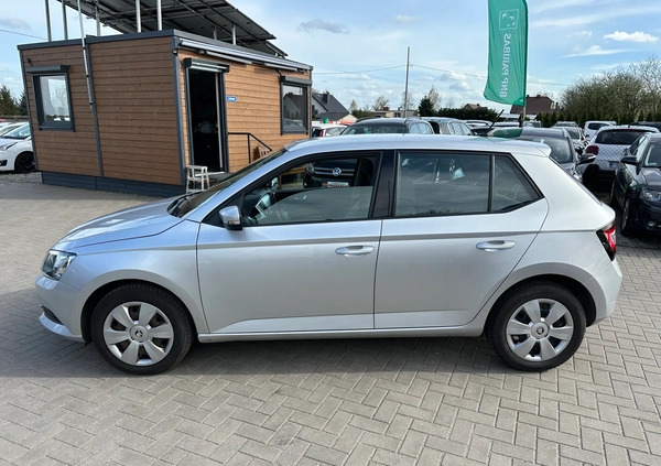 Skoda Fabia cena 33600 przebieg: 52000, rok produkcji 2017 z Działoszyn małe 596